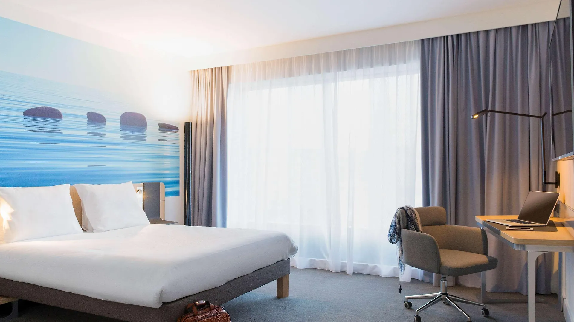 Novotel Charleroi Centre 4*,